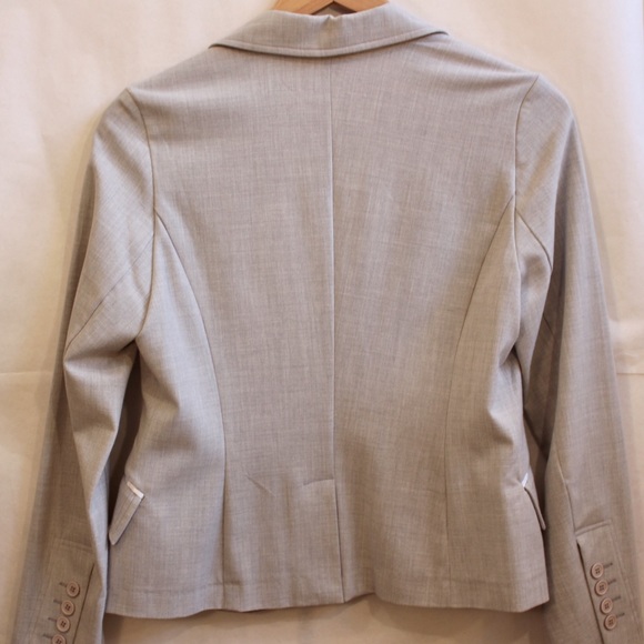 Pale gray suit jacket with satin accents - Picture 6 of 6